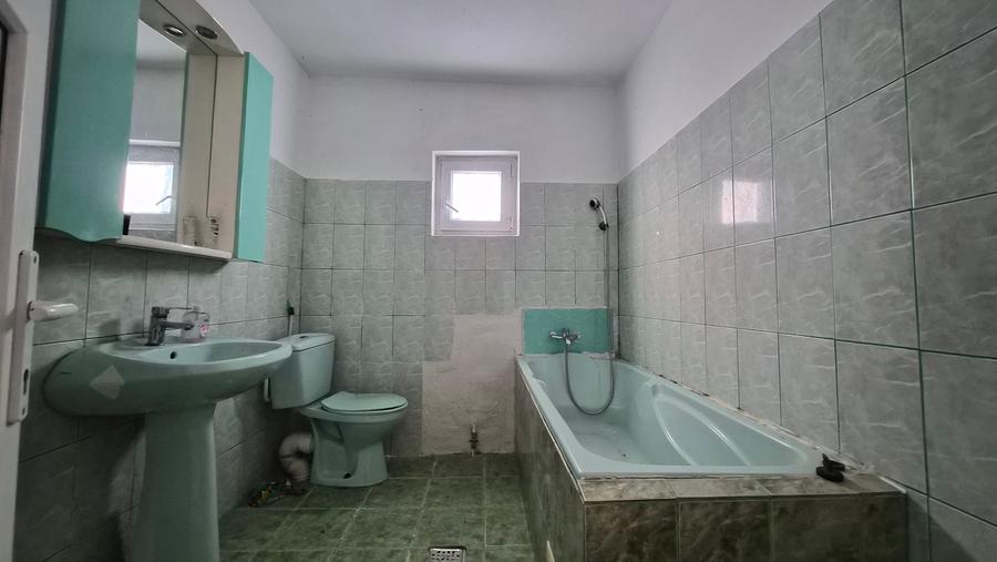 Valu lui Traian - teren 400 mp + casa 3 camere (72 mp ) /necesita renovare - 18