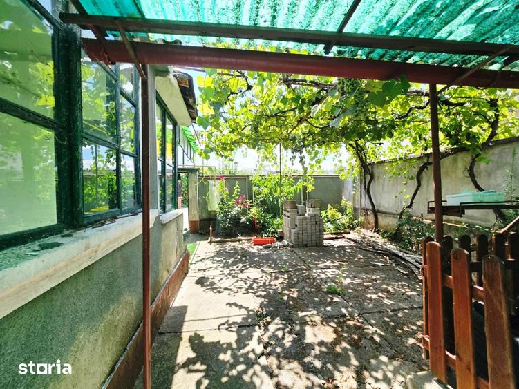 Casă cu 4 camere cu Teren 421 Mp în Grădiște