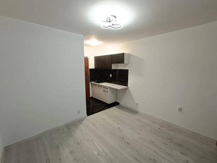 Garsoniera, etaj 1/4, zona Baza 3 - 3