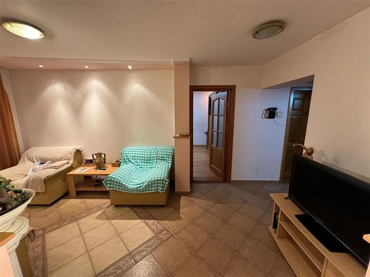 Apartament 3 camere, etaj 5, zona ultracentrala - mobilat - utilat - 3