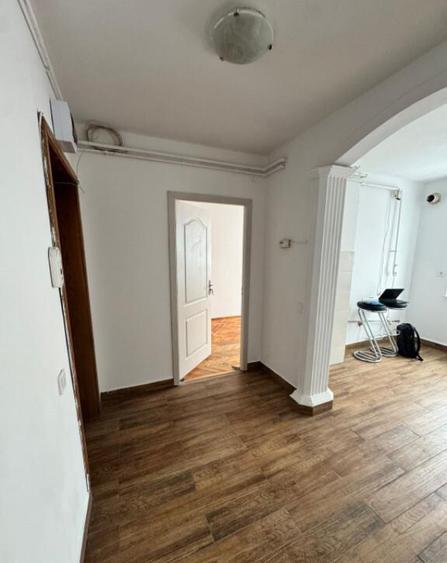 Apartament 2 camere, 55 mp , zona centrala etaj 2 - 8