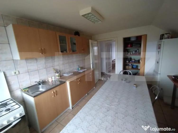 Casa, 5 camere,200 mp,800 mp teren,pretabil business,13 km d - 4