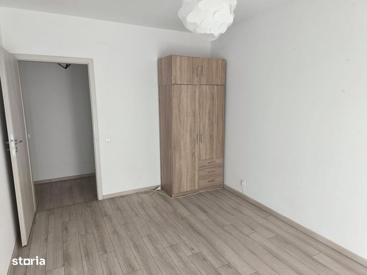 Apartament cu 4 camere în Drumul Taberei