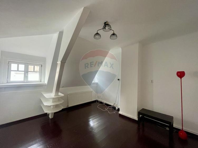 Apartament (in vila) de închiriat în zona Capitale - 2