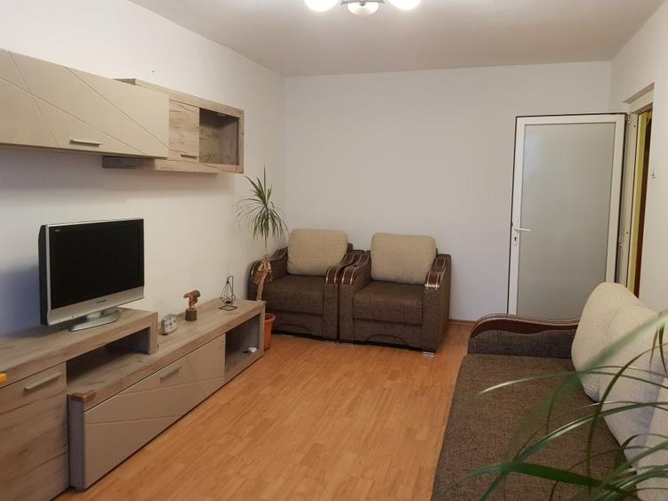 Apartament 2 cam decomandat, et 3/8, 380 euro, Buzoieni, piata Rahova - 3