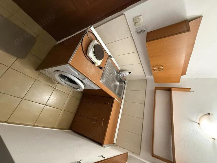 Inchiriez Garsoniera 22 mp (vis a vis de centrul comercial EURO) - 2