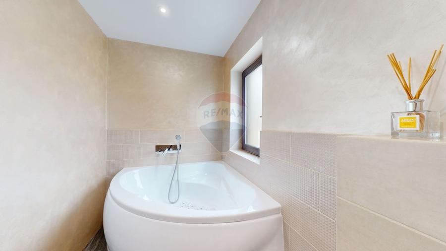 Comision 0% - Casa / Vila cu finisaje de lux de vanzare,  Calugareni - 18