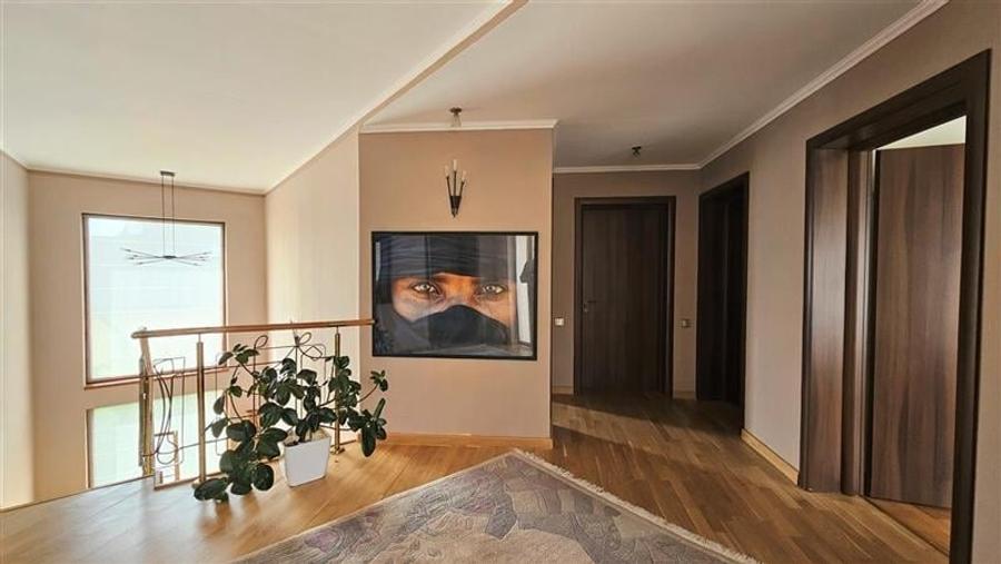 Vila cu 6 camere si 489mp teren, Andrei Muresanu - 8