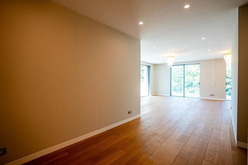 Apartament cu 3 camere semidecomandat, mobilat în Dorobanți