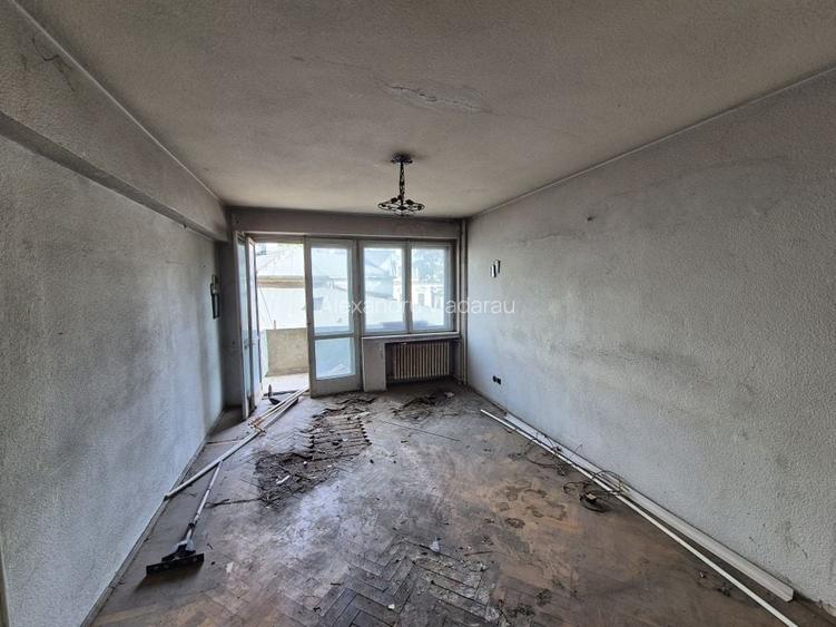 Apartament cu 3 camere 50,50 mp - parc Cismigiu Apartament cu 3 camere 50,50 mp - parc Cismigiu