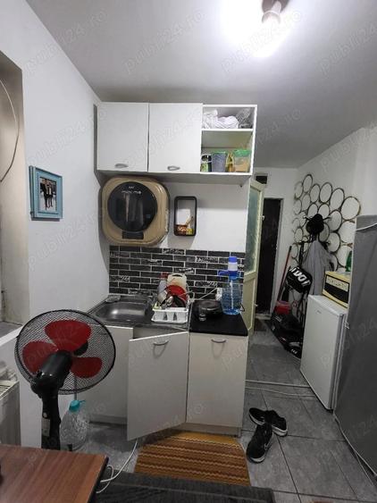 Proprietar, inchiriez garsoniera la parter pe Ofcea10 in Complexul studentesc incepand cu 1 martie. - 1