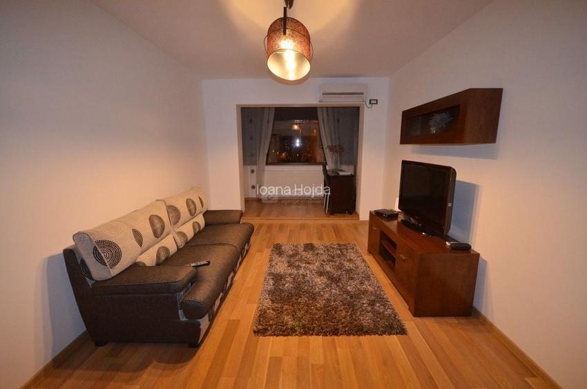 Centru - Tg. Cucu, apartament cu 3 camere modern, lift