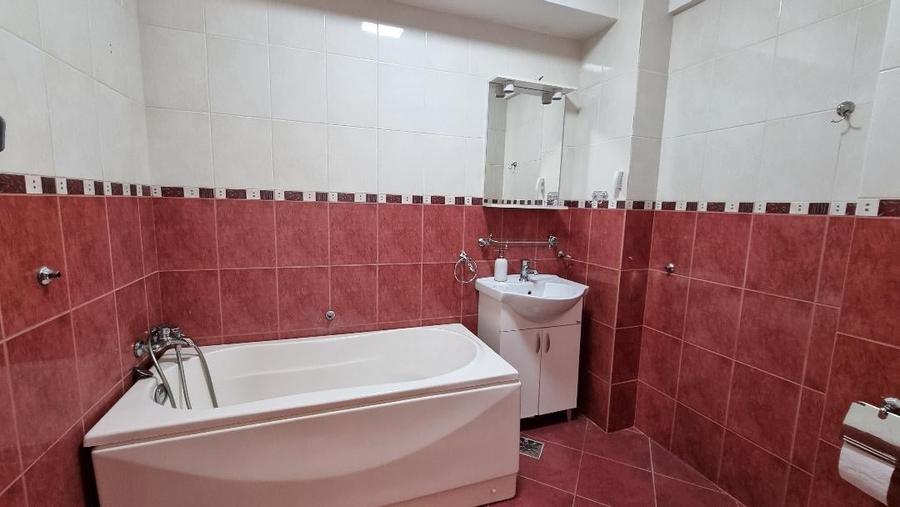 Apartament cu parcare privata si panorama in centru Shopping Plazza - 12