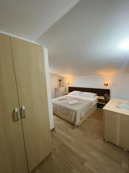 Inchiriez camere in vila zona Delfinariu - 6