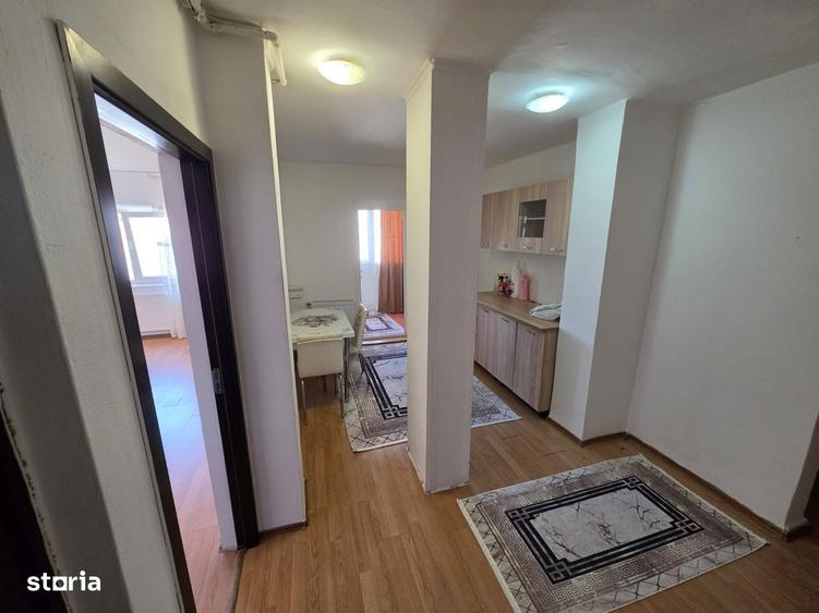 Capitol(Blvd Mamaia)- 2 camere decomandate, etaj 3- 136.500euro - 2