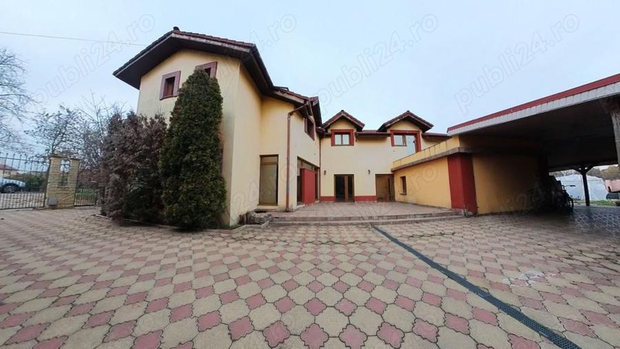 Proprietar vand casa in Dumbravita,9 camere, 5 bai, curte mare, strada paralela cu principala - 2