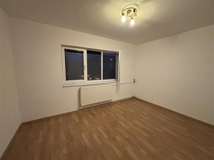 APARTAMENT 2 CAMERE | DE INCHIRIAT | ZONA ROGERIUS | STR. SPARTACUS - 3