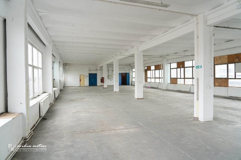 Spatiu luminos in P-ta 1 Mai - 3