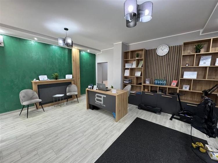 Spatiu comercial renovat complet de vanzare in Focsani - 6