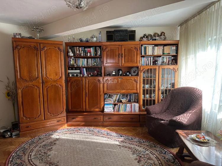 Apartament ultracentral, 4 camere decomandat (Str. Ion Creanga)