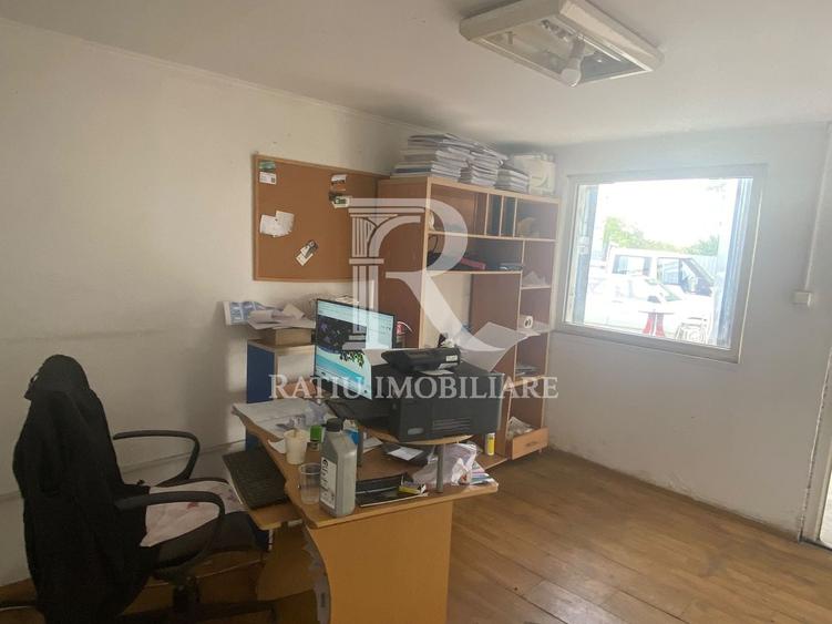 Spațiu industrial, de 240 mp, în Centura