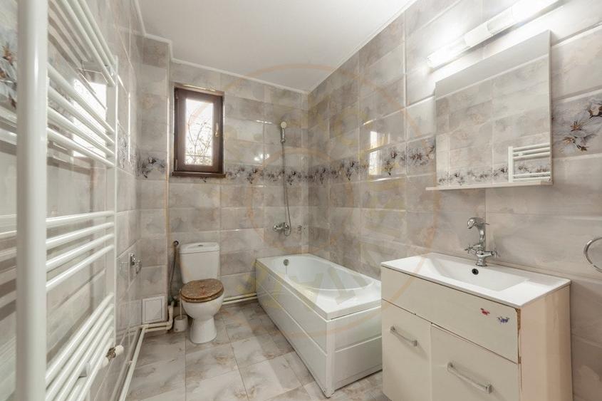 Apartament cu 4 camere, garaj si panouri fotovoltaice – Bradu- 5 min de Pitesti! - 10