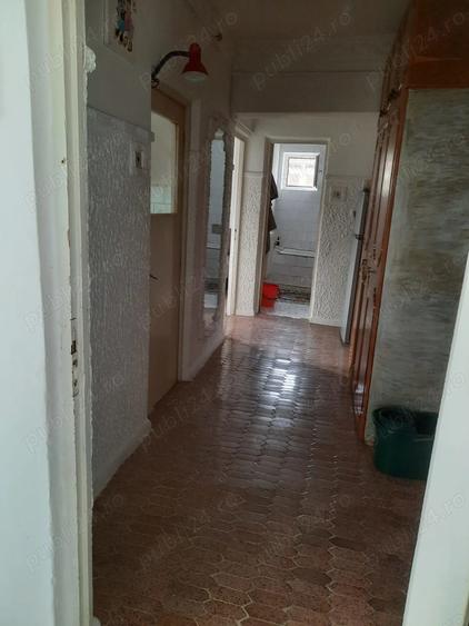 Inchiriez apartament 2 camere - 3