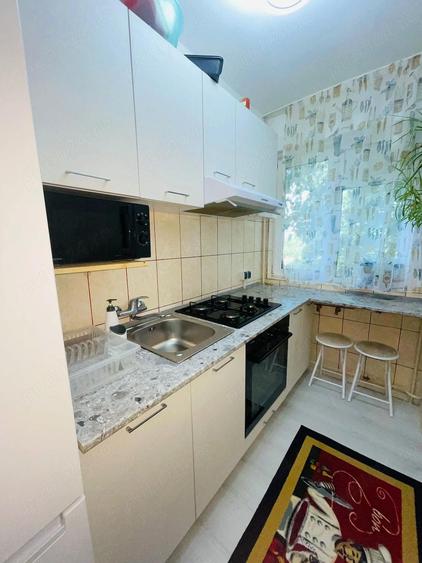 Apartament 2 camere de vanzare, vest, 3 4. Str Arhip Nicolae, renovat, 49.000 euro - 2