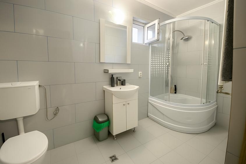 Casa cu 3 camere si 2 bai - Faleza Nord - 5