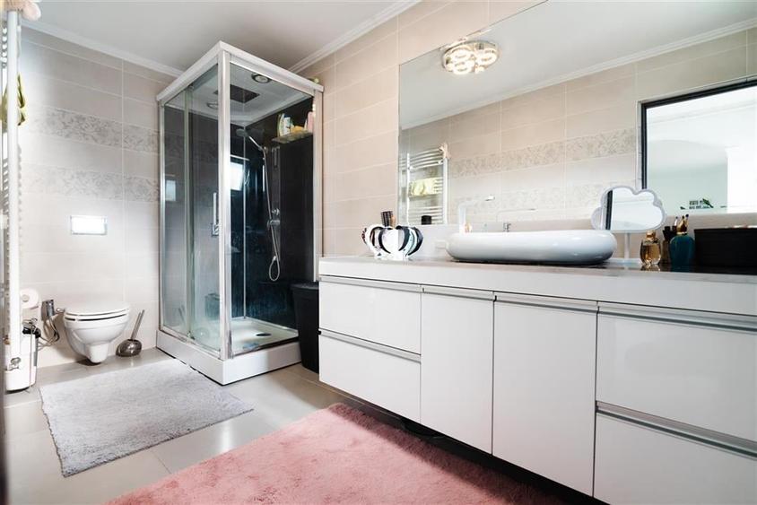 RECO Casa de vanzare cu mansarda la 2 minute de Lotus - 4