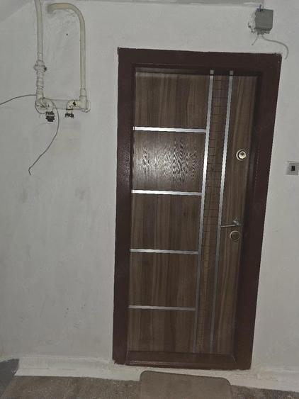 VAND Apartament 3 camere decomandat foarte spatios 75 m2 - 2