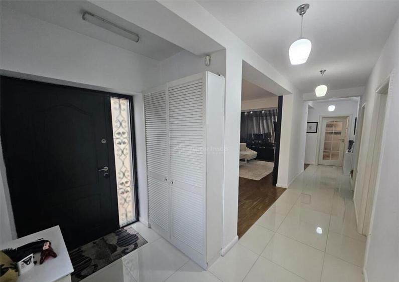 Vila P 1 M Militari Residence- Ballroom - 8