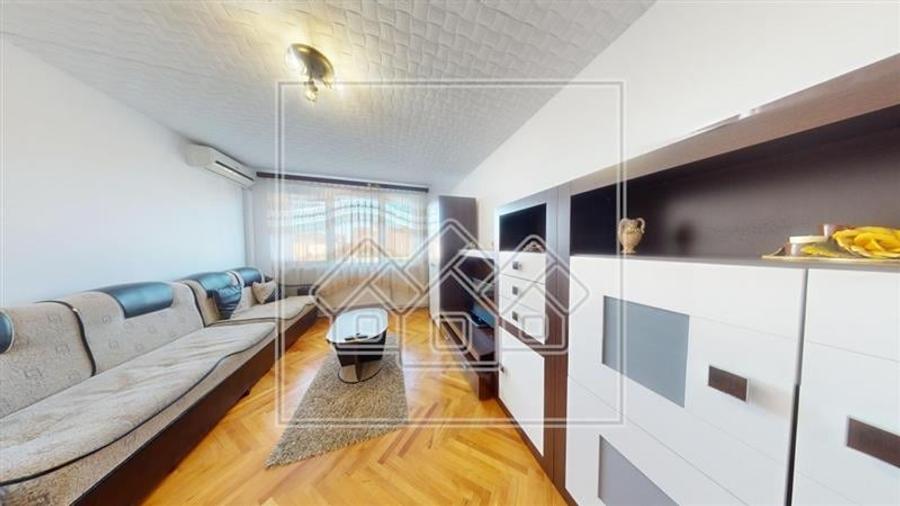 Apartament de vanzare in Sibiu - 47 mp utili + balcon - decomandat - 3