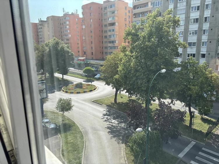 Garsonieră decomandată în Dâmbu Pietros