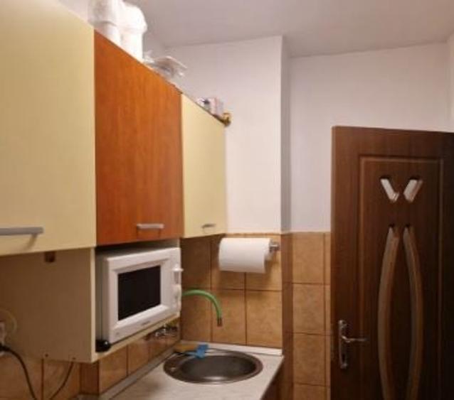 Garsoniera,Colentina,Masina de Paine,bl.reabilitat,et.3/10,Amenajata,mobilata - 9