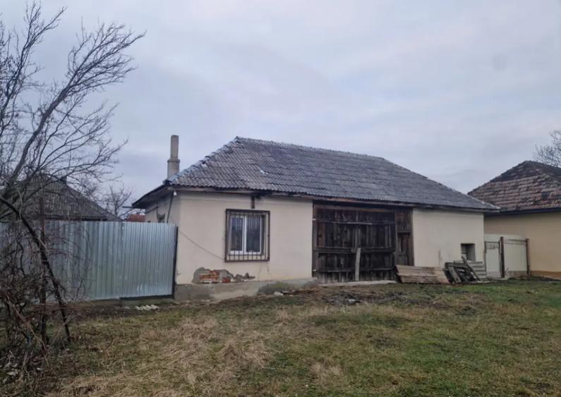 Casa veche cu teren generos sat Mogo?e?ti, com. Satu - 11