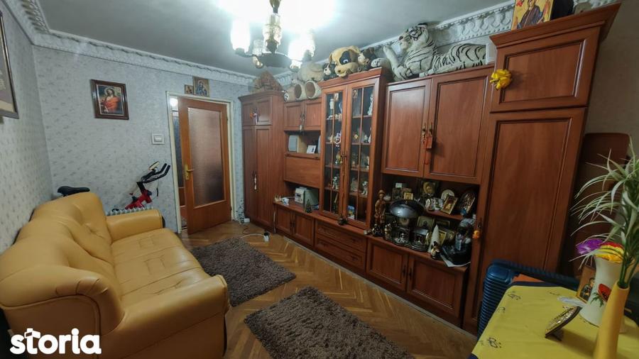 De vanzare apartament 2 camere decomandat Micro 13 - 4
