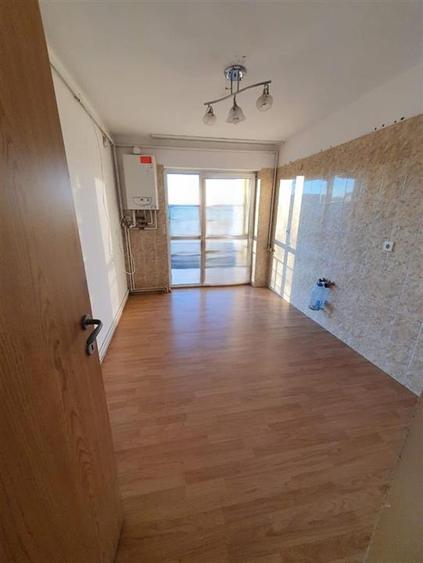 Apartament 3 camere cu balcon zona Trei Stejari - 3