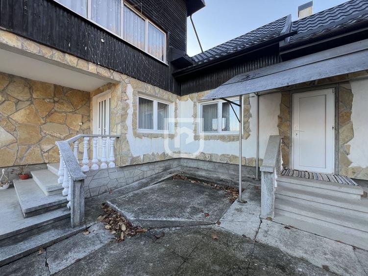 Casa de vacanta spatioasa de vanzare 6 dormitoare in Gura Humorului - 2