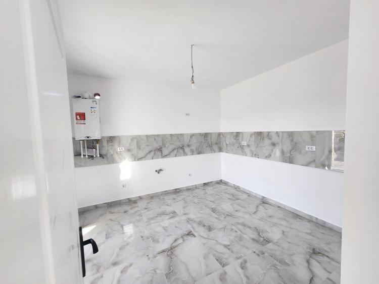 CASA INDIVIDUALA, 3 CAMERE, 550 MP TEREN, CIURBESTI - 15