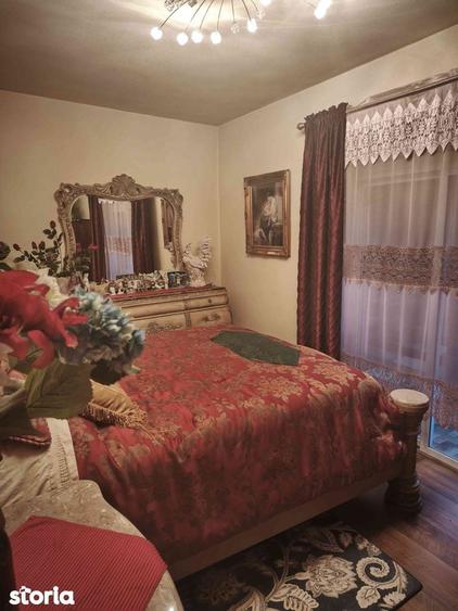 Casa impozanta in inimaSibiului,8camere ,saseasca,mobilier de colectie - 6