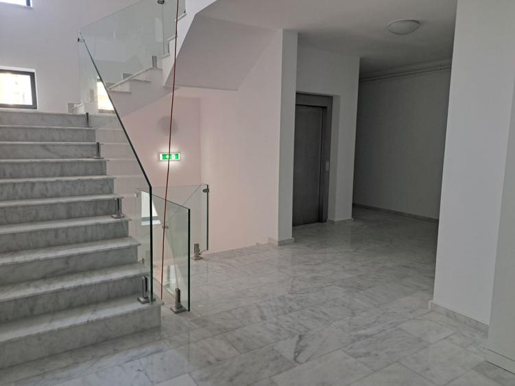 Decebal - P-ta Alba Iulia -  Bloc nou S+P+4 Etaje, lift - 12