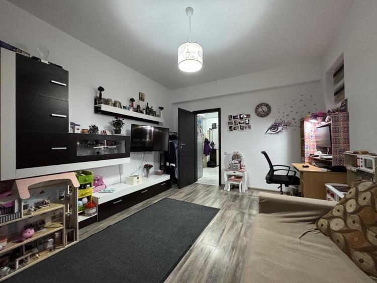 2 camere cu curte privata securizata – ideal pentru familie, Rahova - 1