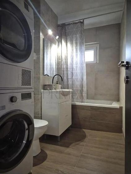 COMPLEXUL STUDENTESC - BLOC IZOLAT - 3 CAMERE - 2 BAI - 2 BALCOANE - CENTRALA PR - 8