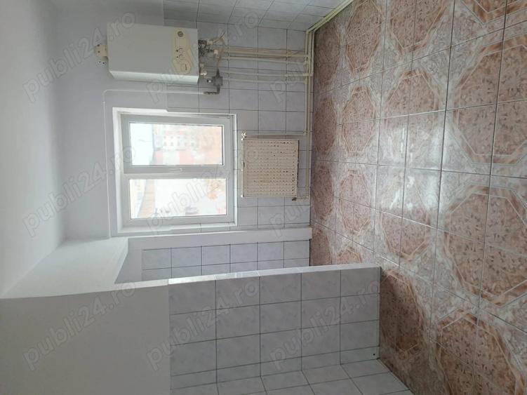 Vand apartament 3camere decomandat - 6