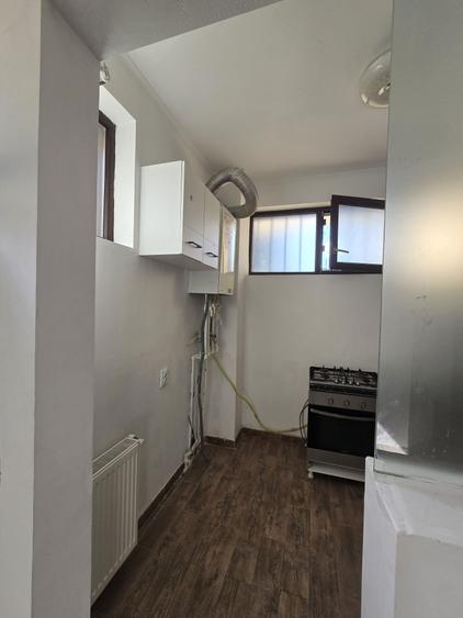 De vanzare apartament 2 camere - 5