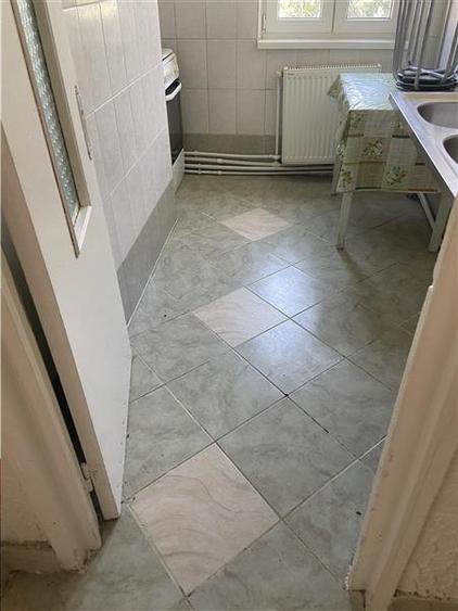 Apartament 2 camere in Focsani , cartier Sud , et 3din 4 , decomandat , 43 mp , - 7