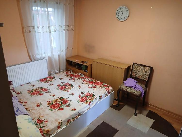 Inchiriez casa cu 2 camere ,bucatarie,baie - 2