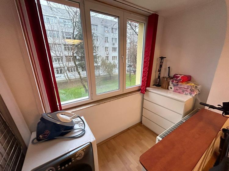 1 Decembrie 3 Camere Etaj 1 Centrala Proprie Instalatii Schimbate 12 Min Metrou - 9