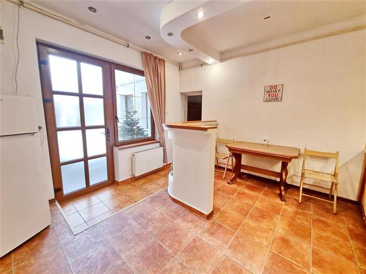 Garsoniera spatioasa de inchiriat in Centrul Istoric al Brasovului - 6